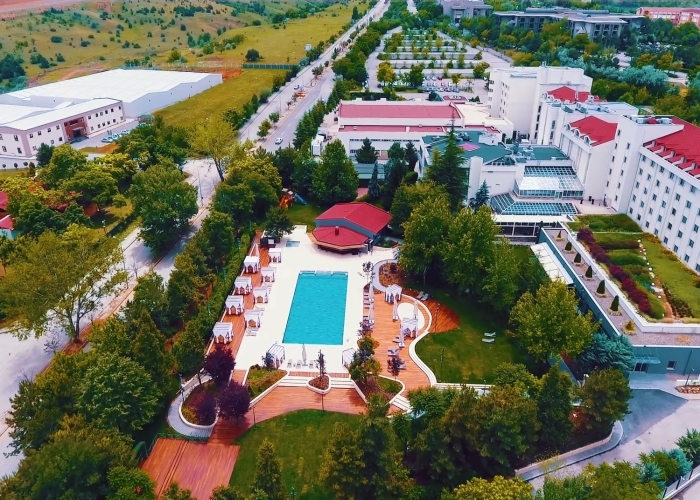 Bilkent Otel ve Konferans Merkezi Havuz ve Çevresi
